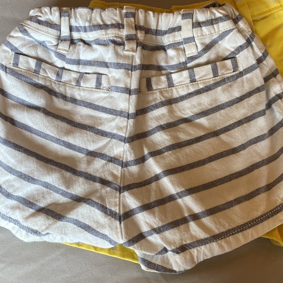Gap size 5 shorts bundle. Stripped white and blue and yellow with birds. - Picture 4 of 8